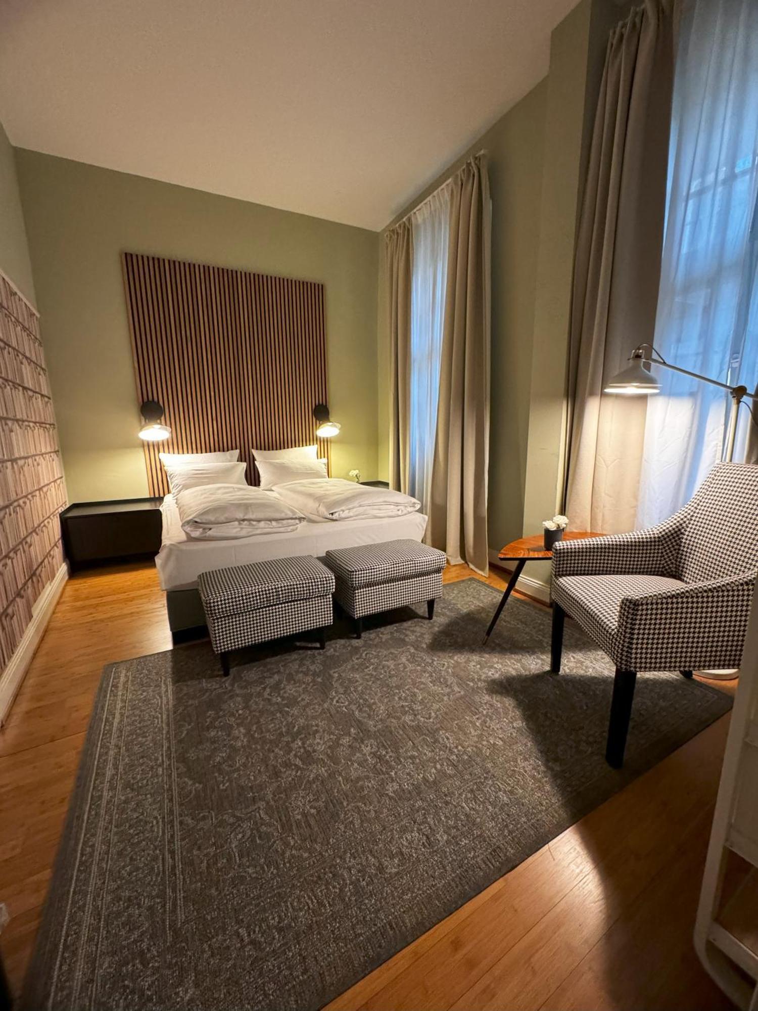 Hotel Zur Alten Brücke 3*